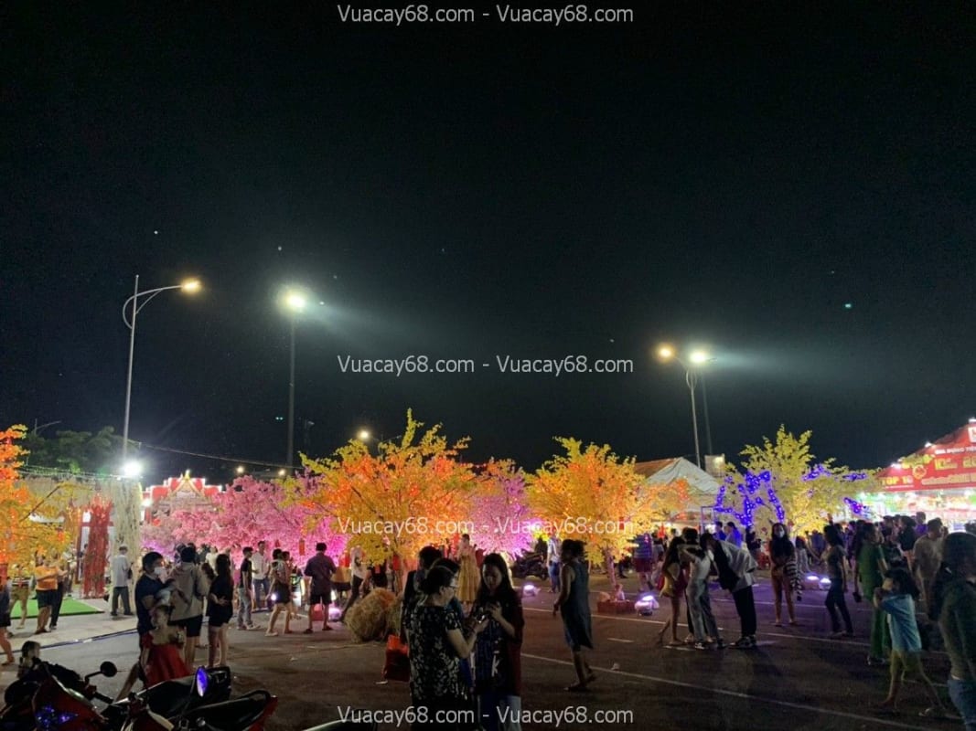 Cây hoa anh đào giả quận 4 HCM